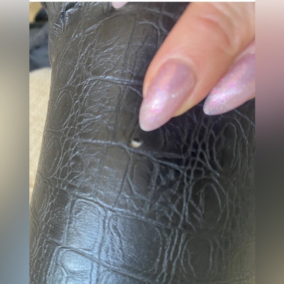 Commando Faux Leather Animal Legging in Croc - Picture 10 of 11